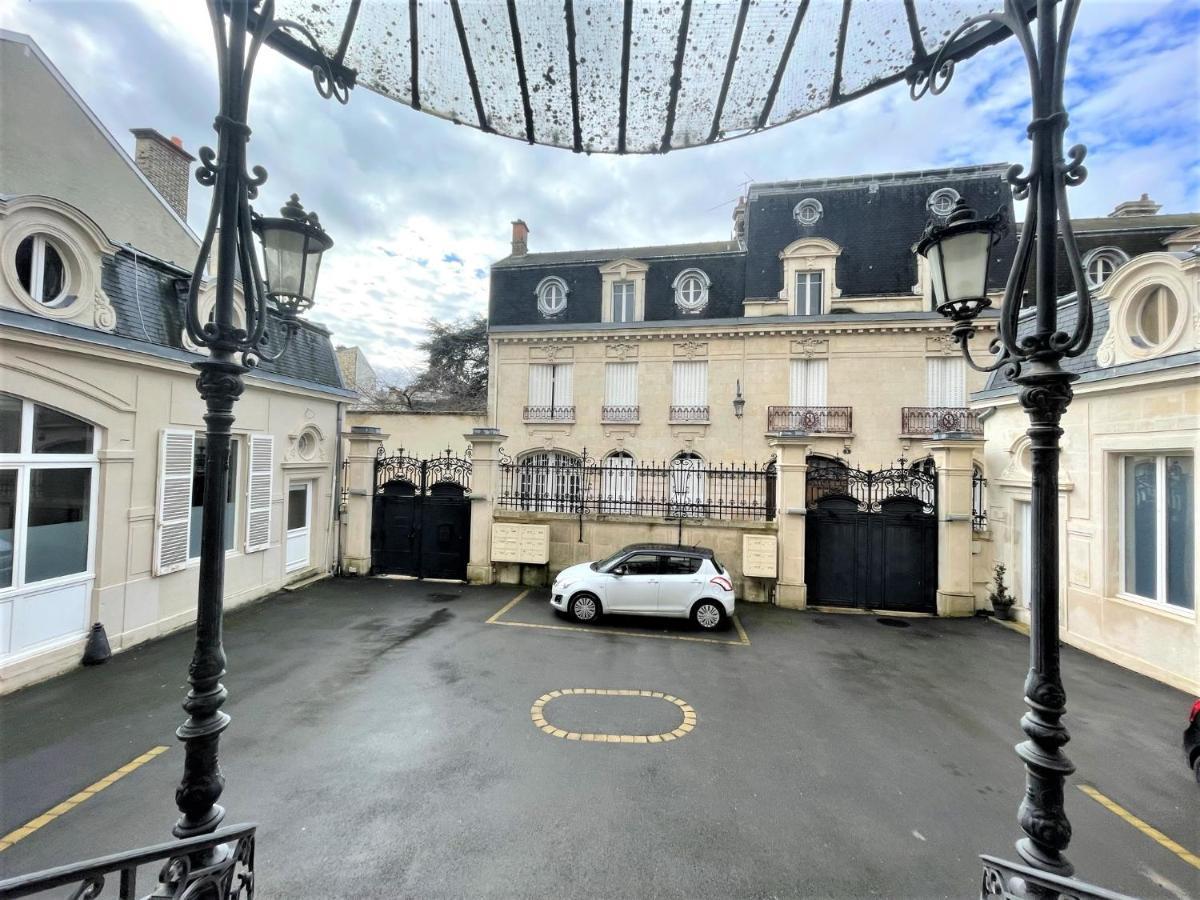 Aux Clefs Des Sacres - Dans Un Hotel Particulier Situe Rue Du Marc - Reims - Hyper Centre Forum Mairie Boulingrin المظهر الخارجي الصورة