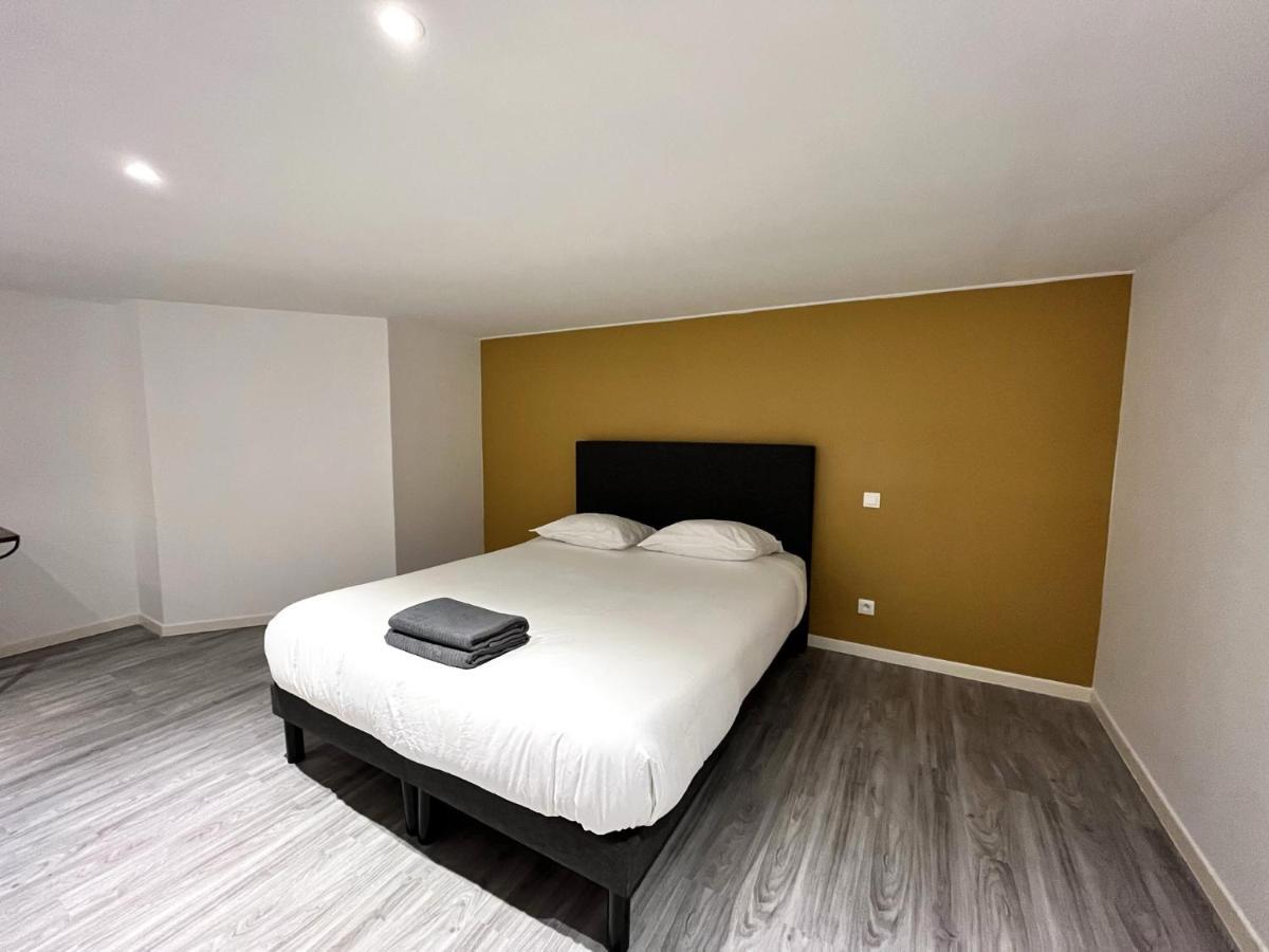 Aux Clefs Des Sacres - Dans Un Hotel Particulier Situe Rue Du Marc - Reims - Hyper Centre Forum Mairie Boulingrin المظهر الخارجي الصورة